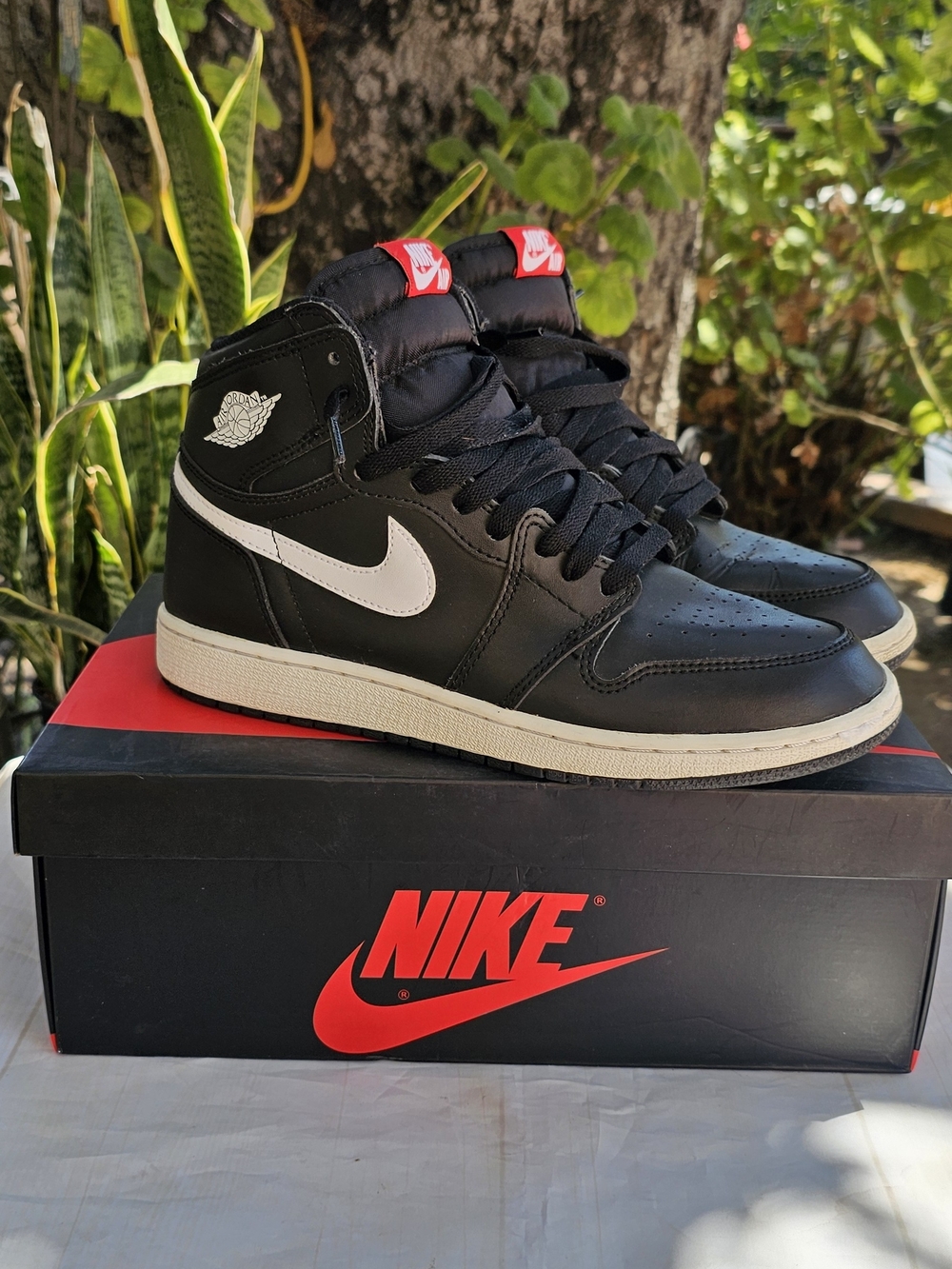 Nike Air Jordan 1 High - Black/White Youth Sneakers Size 6.5Y